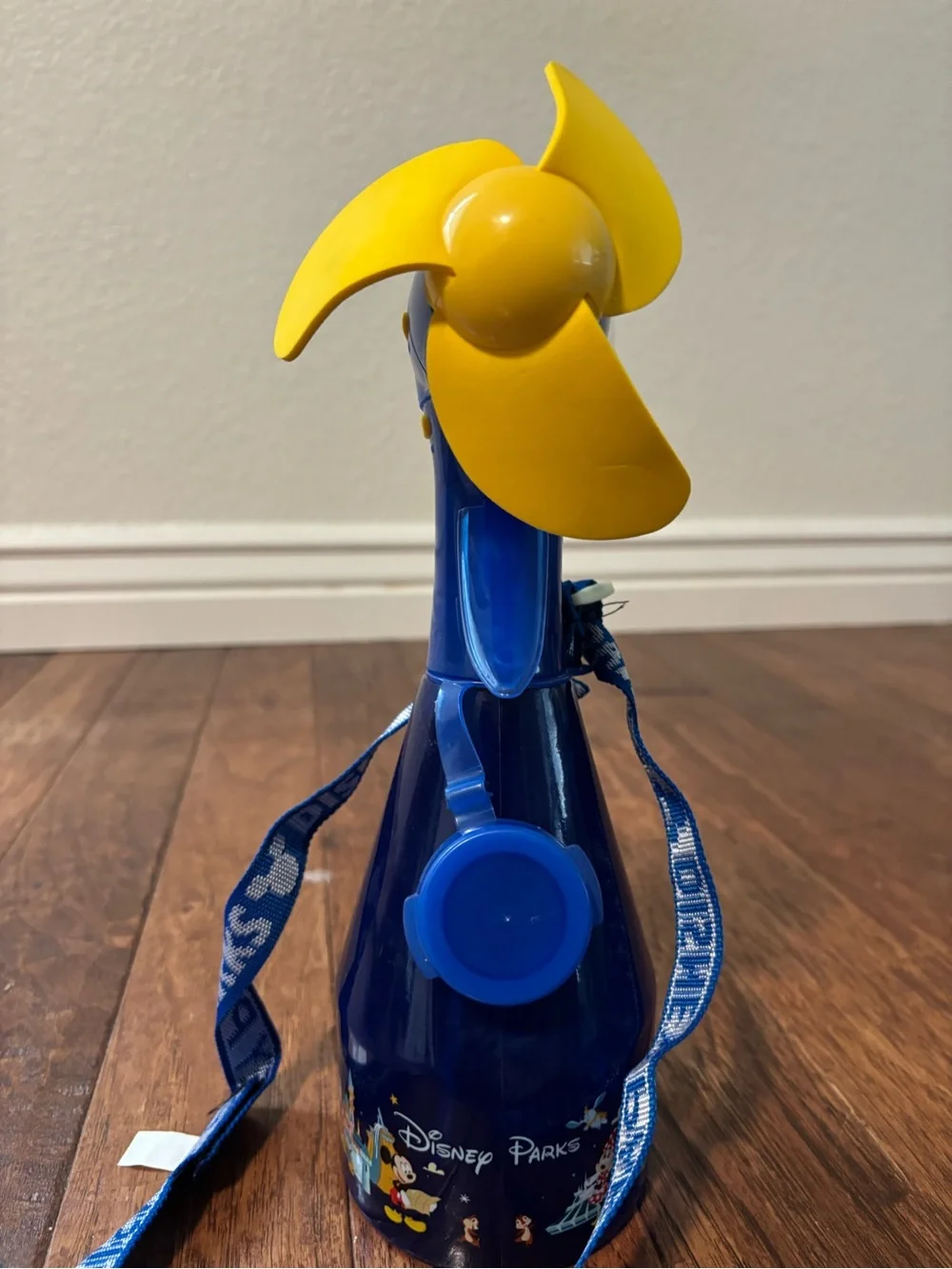 Disney Parks Spray Fan Waterbottle Water Misting Mister Blue Yellow Disneyland